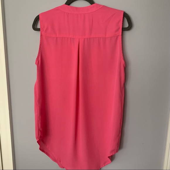 Pink V neck sleeveless blouse - Picture 3 of 6